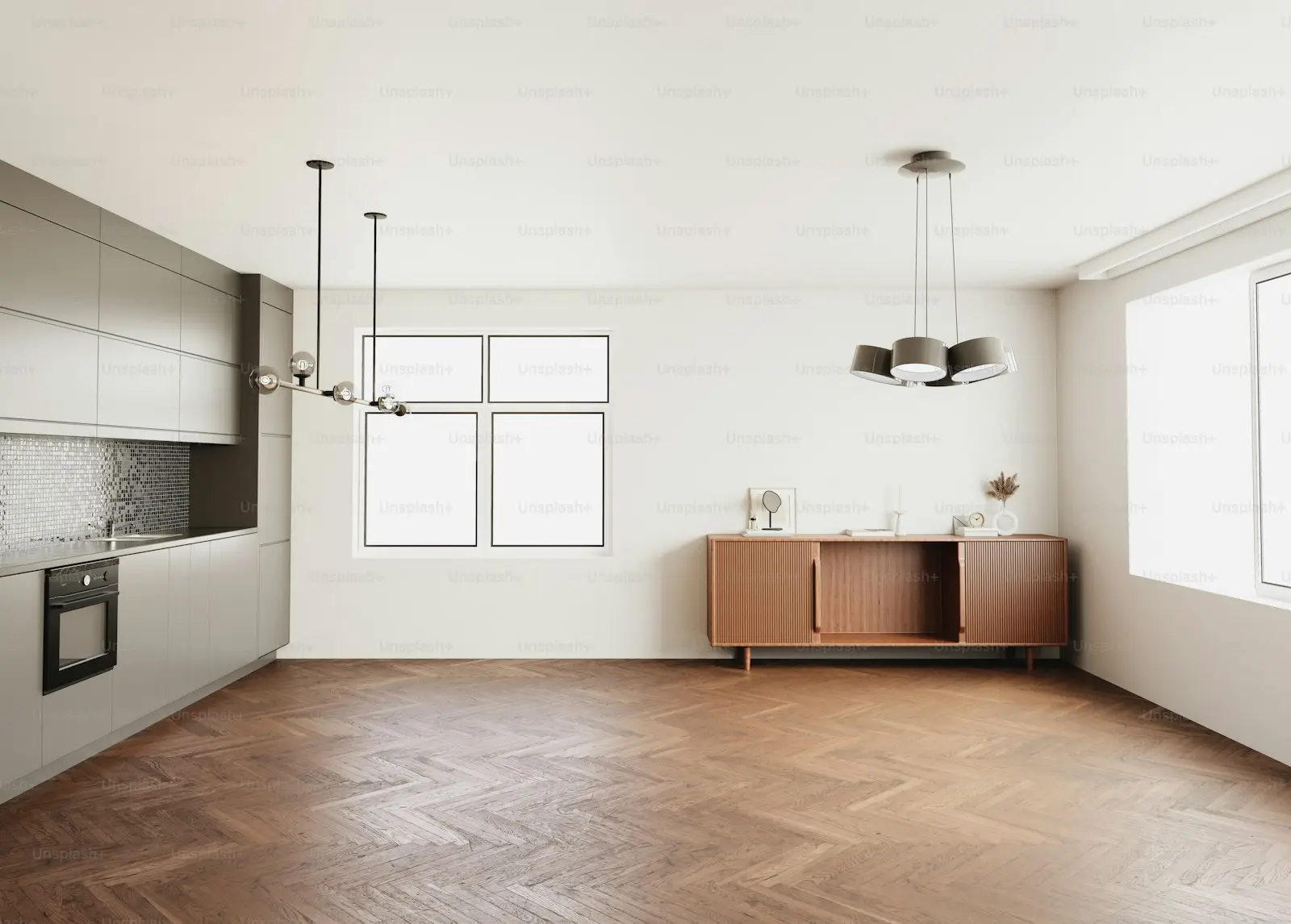gerenoveerde woonkamer jaren-30 woning, ensuite deuren, eikenvloer, daglicht